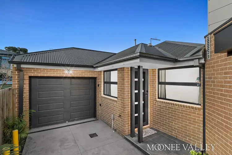 Main view of Homely unit listing, 4/32 Woorite Place, Keilor East VIC 3033