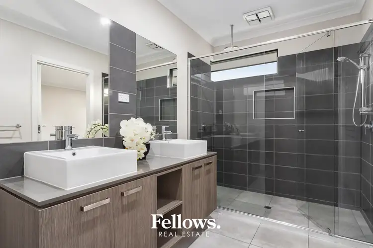 Sixth view of Homely house listing, 2 Shady Close, Drouin VIC 3818