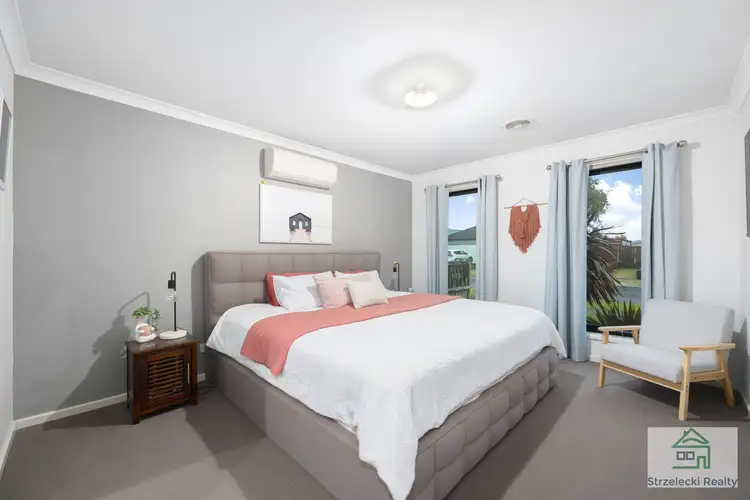 Sixth view of Homely house listing, 18 Villeneuve Dr, Trafalgar VIC 3824