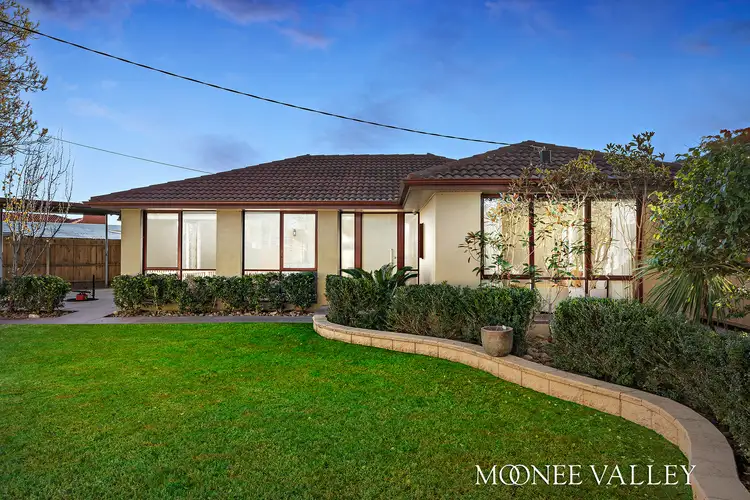 2 Glamis Drive, Avondale Heights VIC 3034