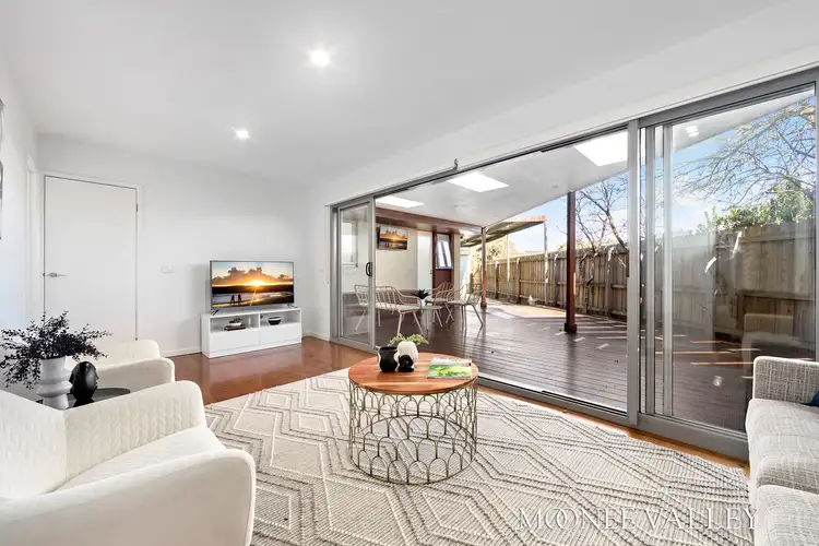Fifth view of Homely house listing, 2 Glamis Drive, Avondale Heights VIC 3034