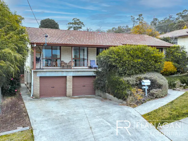 17 Woolston St, Trevallyn TAS 7250