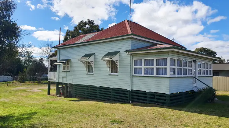 77 Wood Street, Warwick QLD 4370