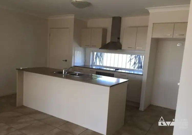 Second view of Homely house listing, 5 Belmont Place, Emerald QLD 4720
