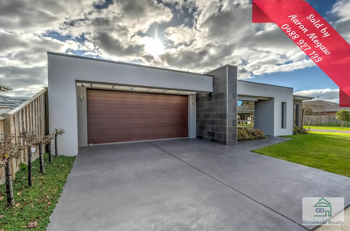 Main view of Homely house listing, 17 Villeneuve Drive, Trafalgar VIC 3824