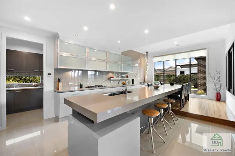 Fourth view of Homely house listing, 17 Villeneuve Drive, Trafalgar VIC 3824