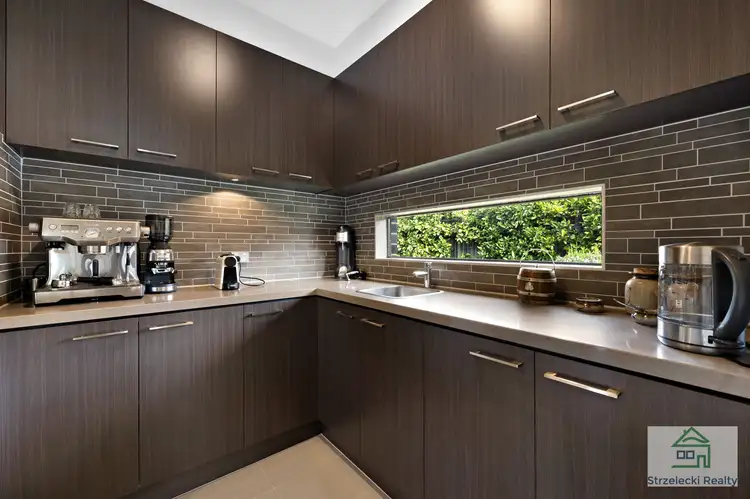 Sixth view of Homely house listing, 17 Villeneuve Drive, Trafalgar VIC 3824