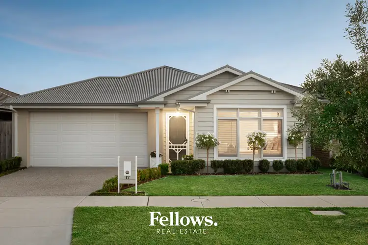 17 Kaduna Drive, Officer South VIC 3809