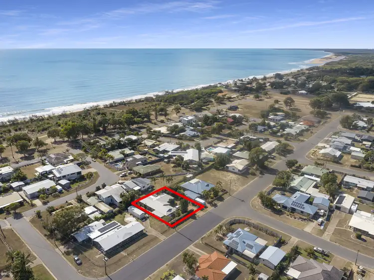 20 Acacia St, Moore Park Beach QLD 4670