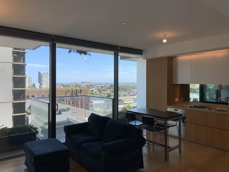 3 Carlton St