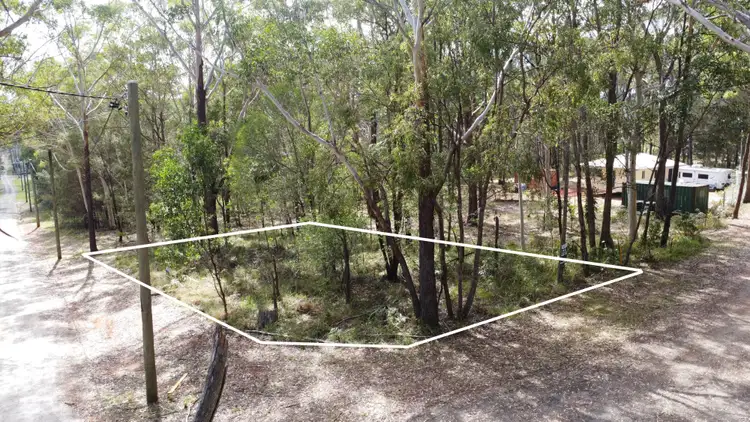 37 Basket Beach Rd, Russell Island QLD 4184