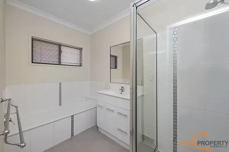 Fifth view of Homely house listing, 10 Hollanders Cres, Kelso QLD 4815