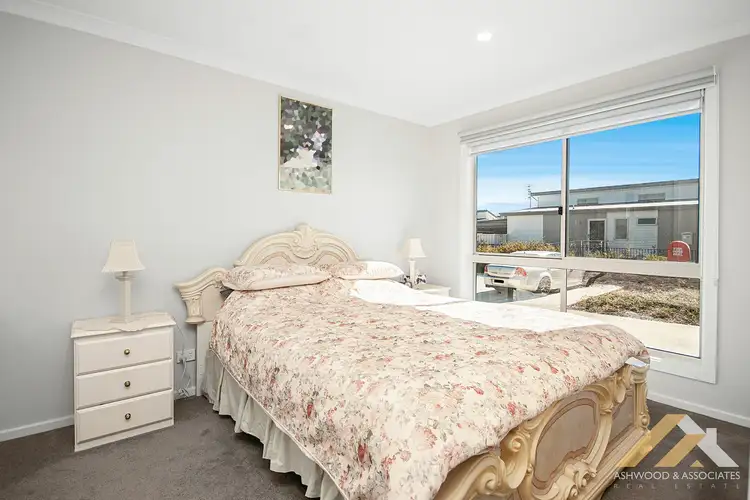 Fifth view of Homely unit listing, 8 Elm Cres, Lucknow VIC 3875