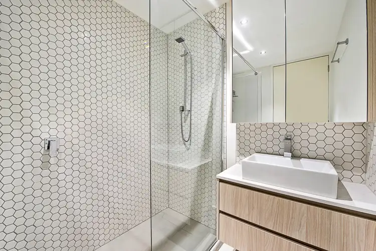 Fifth view of Homely apartment listing, Apt 10/83 Asling Street, Brighton VIC 3186