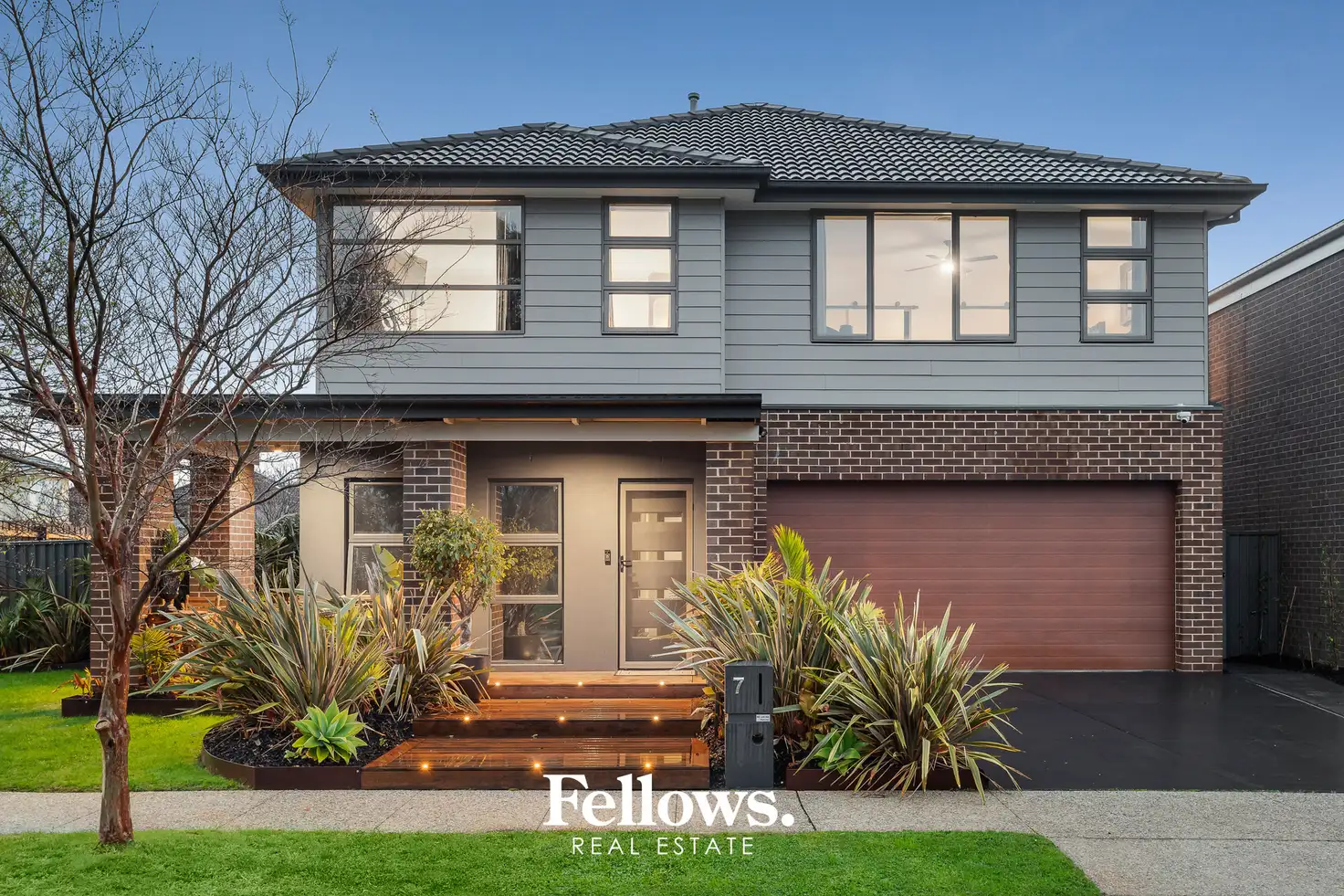 Main view of Homely house listing, 7 Edgeware Close, Pakenham VIC 3810