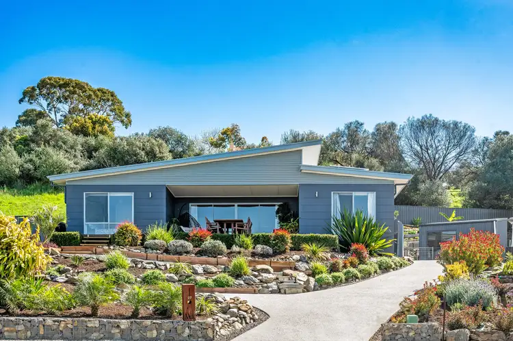 27 Shields Cres, Encounter Bay SA 5211
