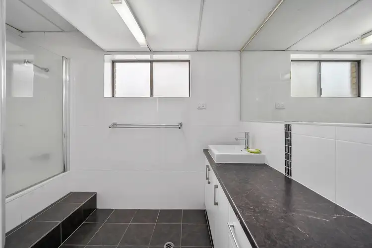 Fifth view of Homely unit listing, Unit 2/64 Warburton St, Castle Hill QLD 4810