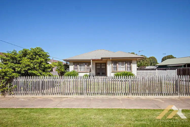 30 Cameron Cres, East Bairnsdale VIC 3875