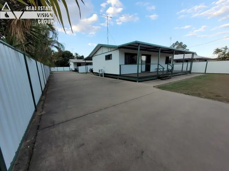 8 Main St, Bluff QLD 4702