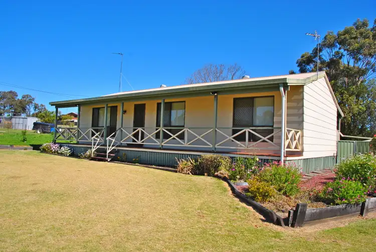 Second view of Homely house listing, 9 Dianne Ct, Rosenthal Heights QLD 4370