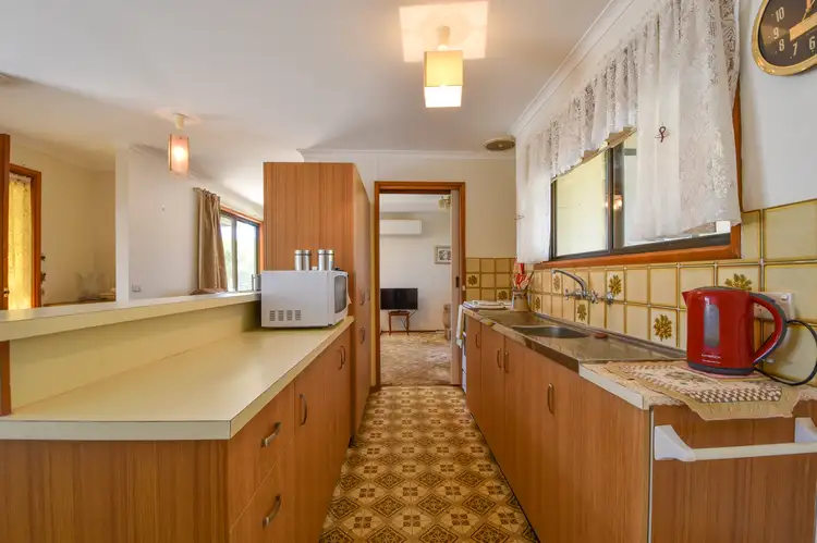 Fifth view of Homely house listing, 2 Gloucester Rd, Jamestown SA 5491