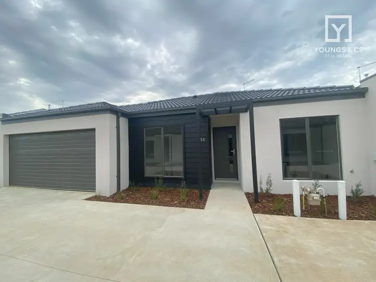 24 Vera Close