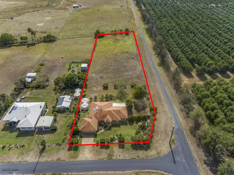 8 Angela Court, Moore Park Beach QLD 4670
