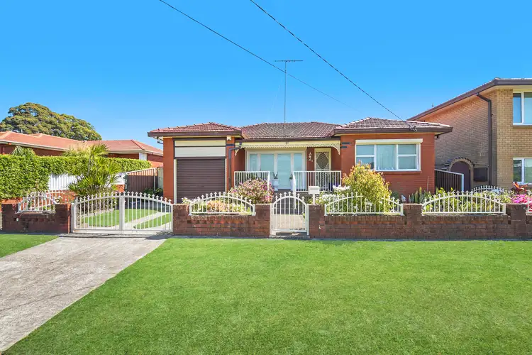 25 Chestnut Dr, Banksia NSW 2216
