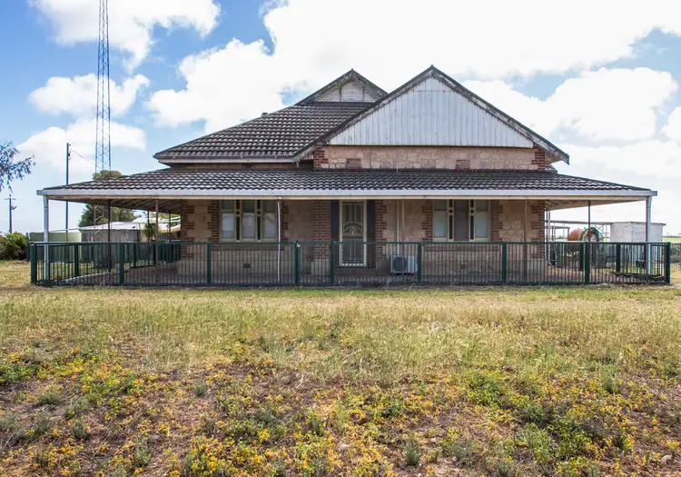 203 White Rd, Kadina SA 5554