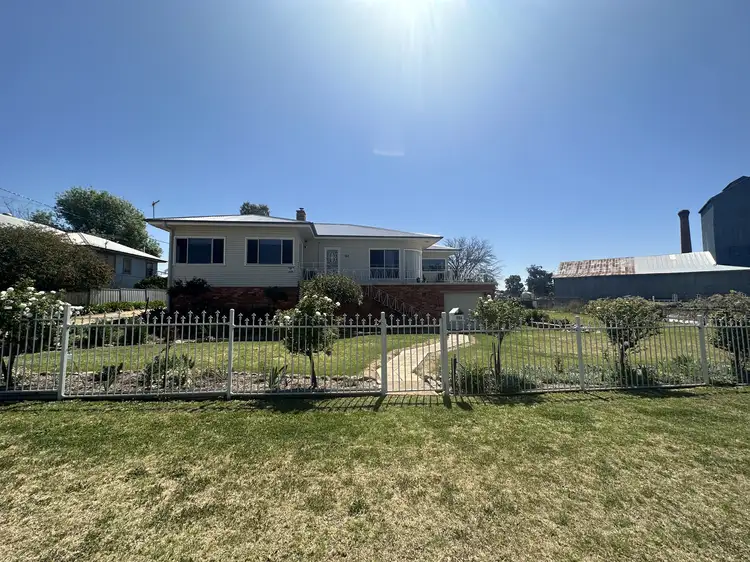 104 King St, Inverell NSW 2360