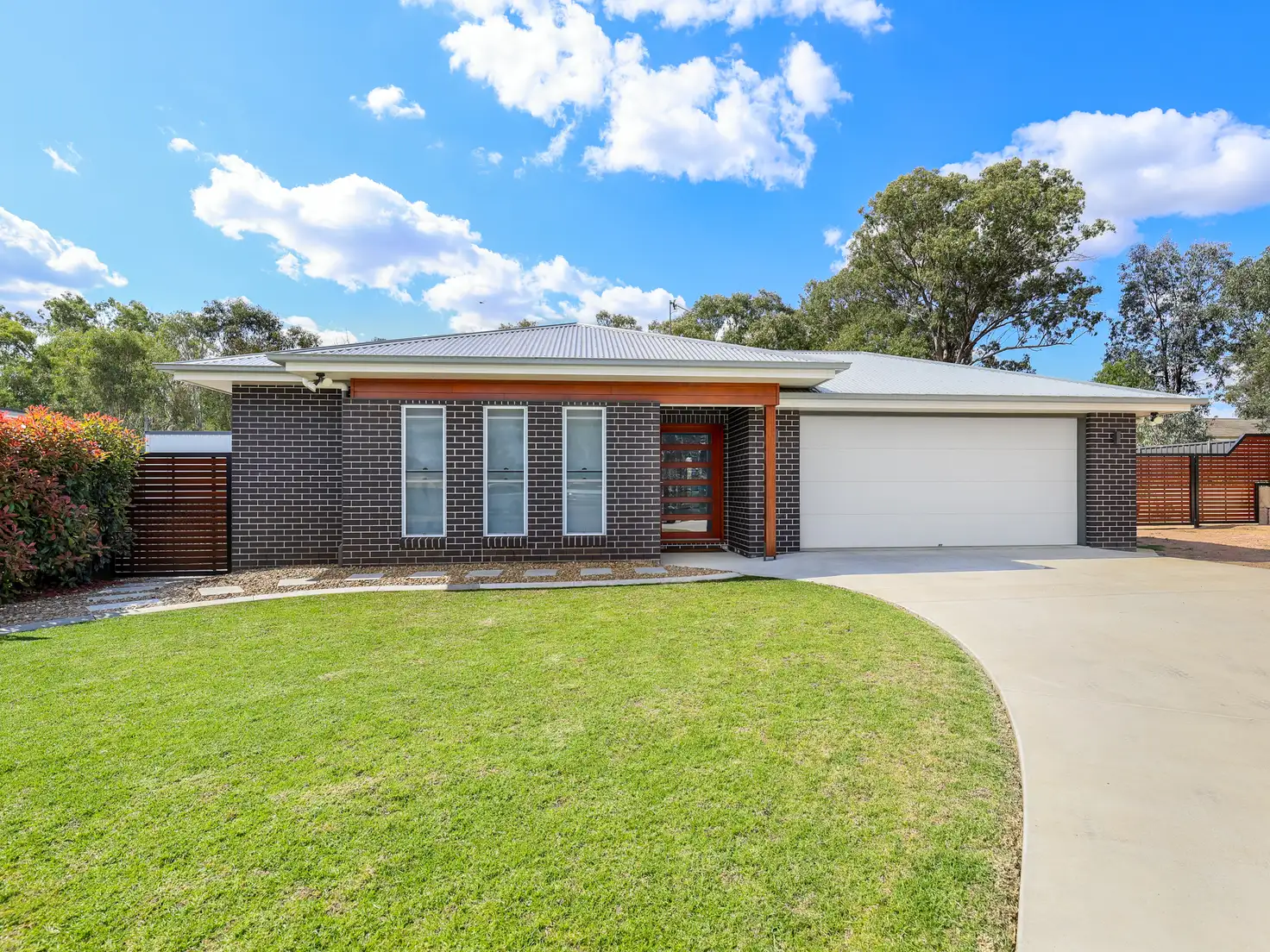 Main view of Homely house listing, 10 Glenwood Ct, Warwick QLD 4370