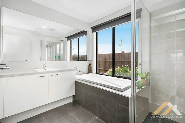 Fifth view of Homely house listing, 31 McCallum Dr, Eastwood VIC 3875