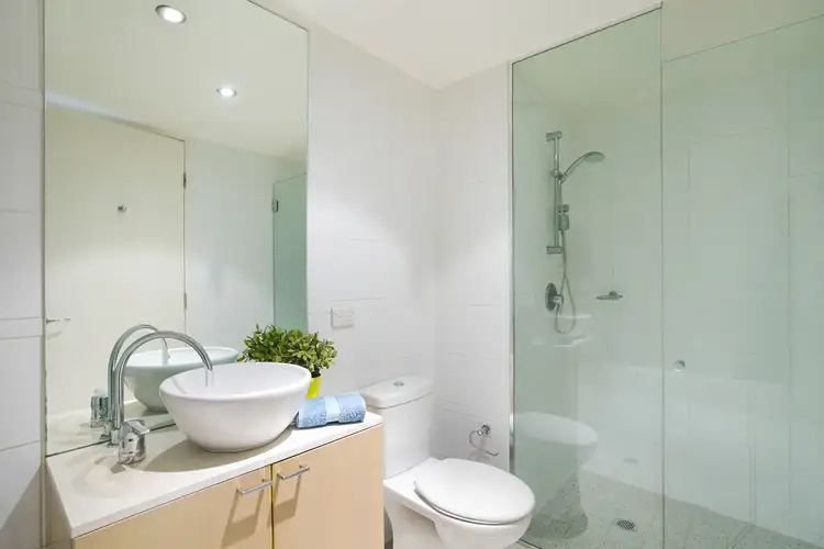 Fifth view of Homely apartment listing, 4 Alexandra Dr, Camperdown NSW 2050