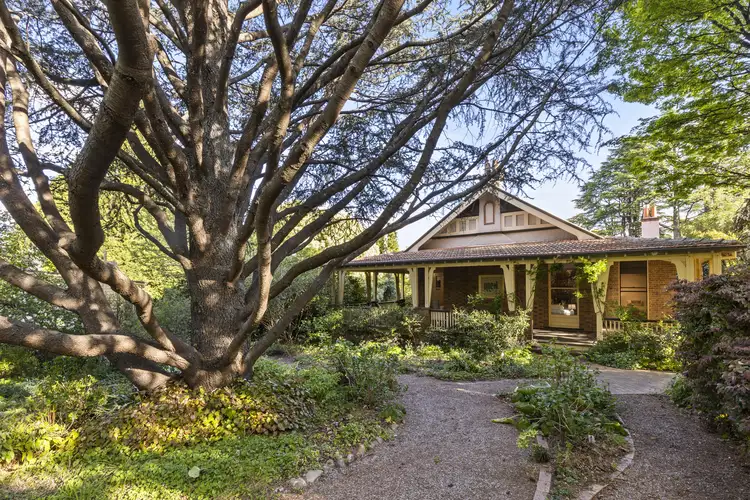 89 Railway Pde, Leura NSW 2780