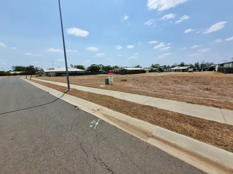 32 Penrose Cct, Blackwater QLD 4717