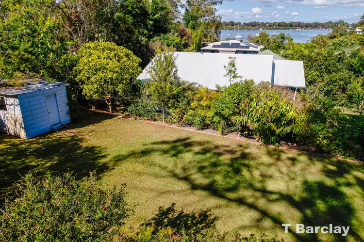 32 Melaleuca Dr, Lamb Island QLD 4184