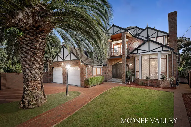 123 Riviera Road, Avondale Heights VIC 3034