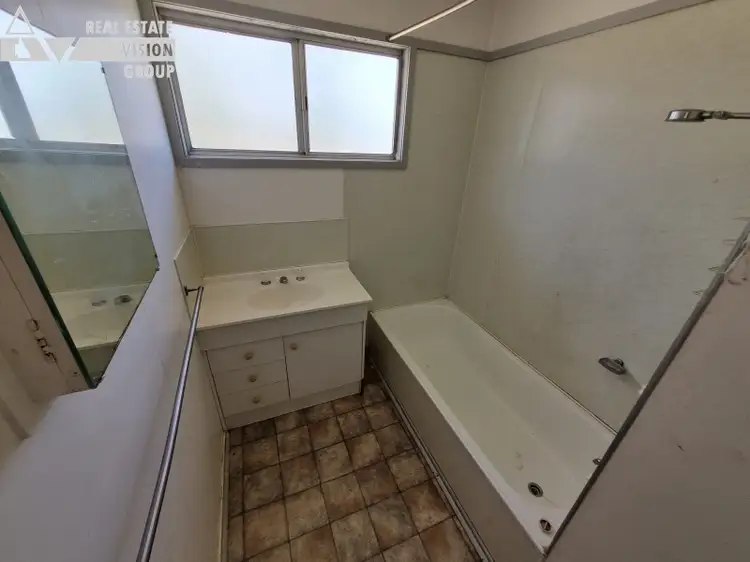 Fifth view of Homely house listing, 33 Wattle St, Blackwater QLD 4717