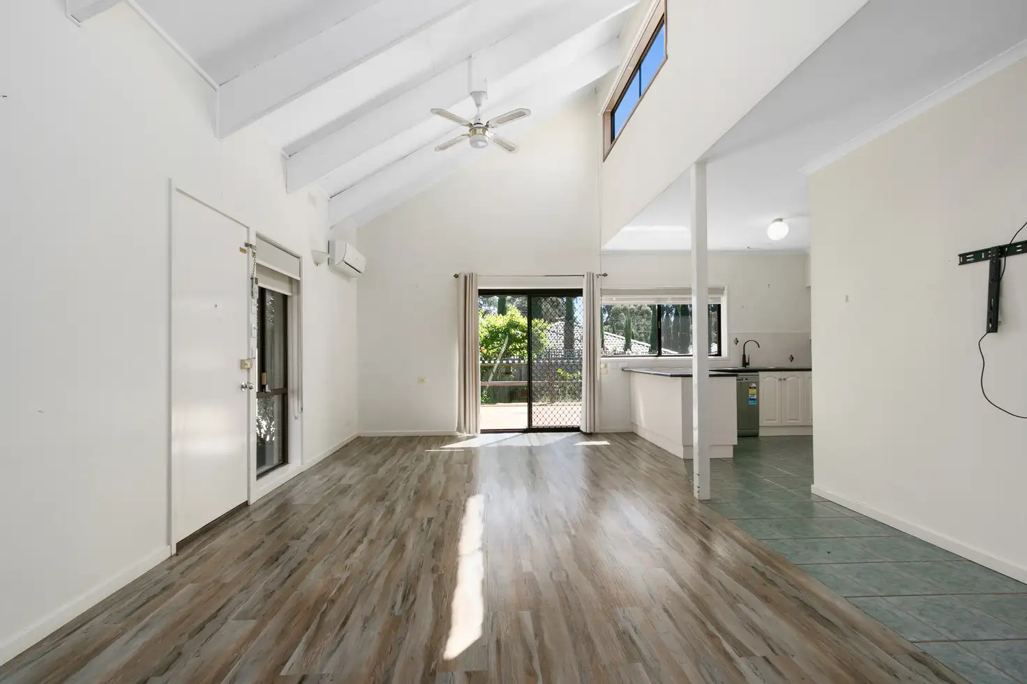 Main view of Homely unit listing, Unit 3/8-10 Roseneath St, Traralgon VIC 3844