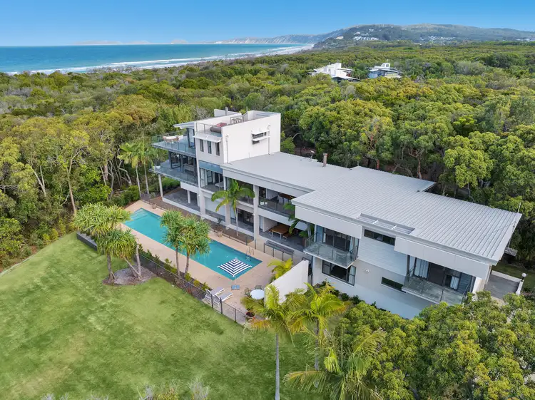 19 Orania Rd, Rainbow Beach QLD 4581