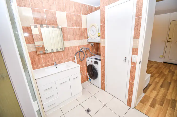 Fourth view of Homely unit listing, Unit 3/251 Auckland St, South Gladstone QLD 4680