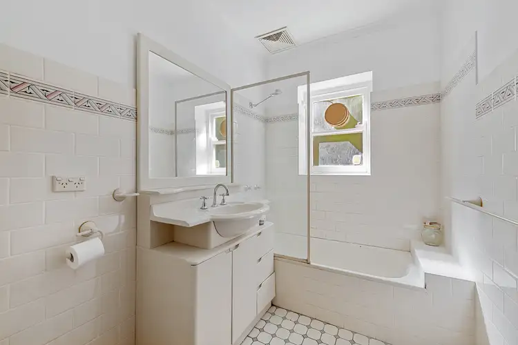 Fifth view of Homely apartment listing, 2/2 Birriga Rd, Bellevue Hill NSW 2023