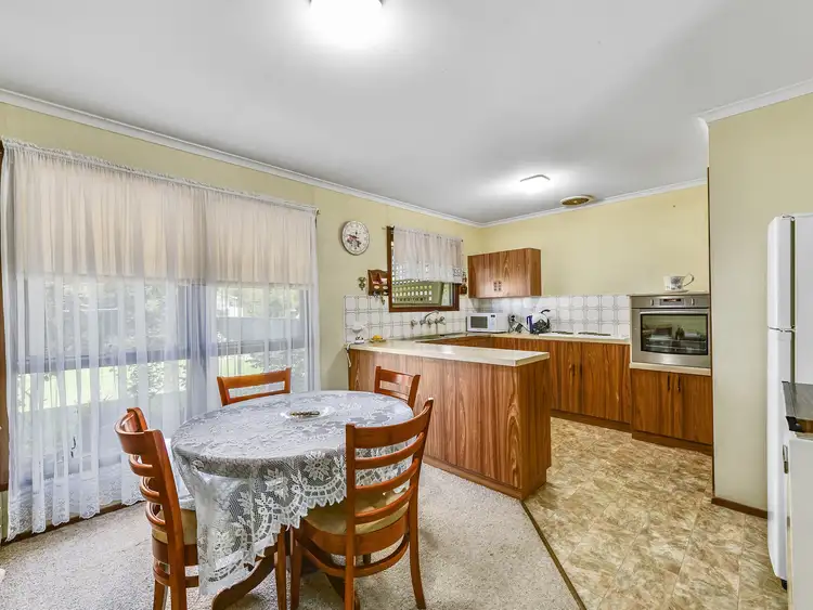 Sixth view of Homely house listing, 1 Jessie St, Penola SA 5277