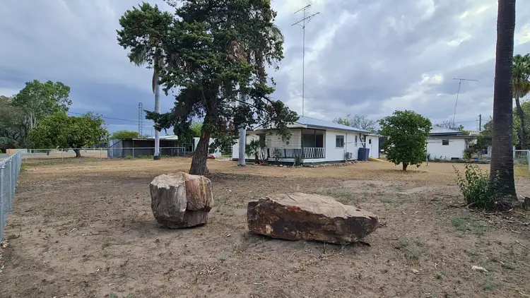 34 Fifth Ave, Theodore QLD 4719