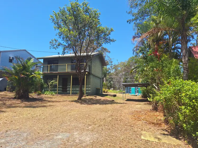 14 Kooberry St, Macleay Island QLD 4184
