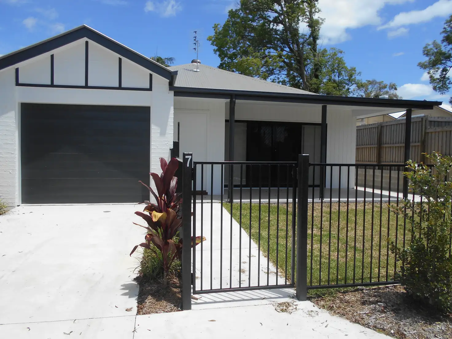 Main view of Homely unit listing, Unit 7/8 George St, Woodford QLD 4514