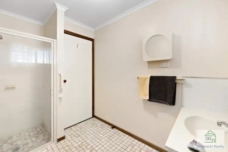 Sixth view of Homely unit listing, Unit 1/8 Bubb St, Moe VIC 3825