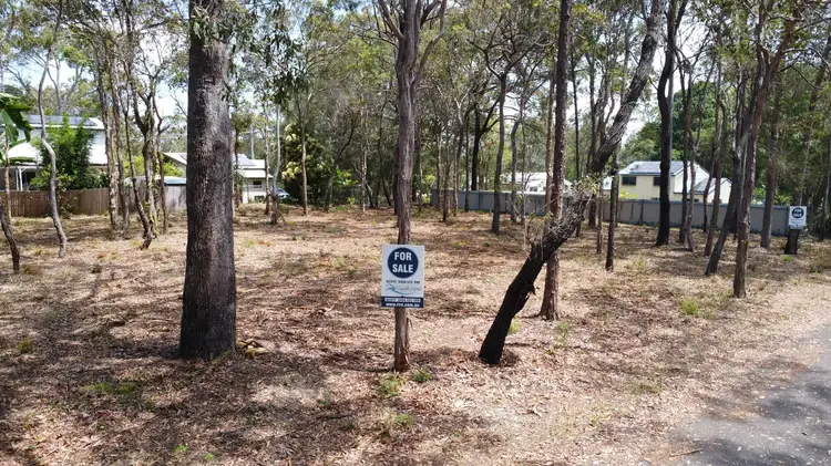 8-10 Pindarri St, Lamb Island QLD 4184