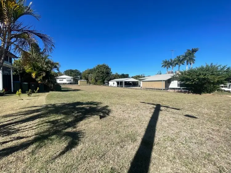 58 Dawson Hwy, Moura QLD 4718