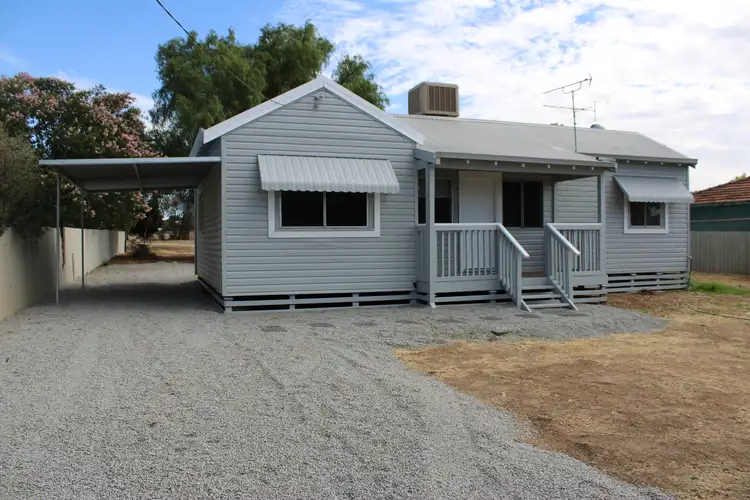 9 Todd St, Merredin WA 6415